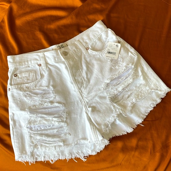 We The Free Pants - NWT Free People High-rise Destroyed Denim Jean Shorts